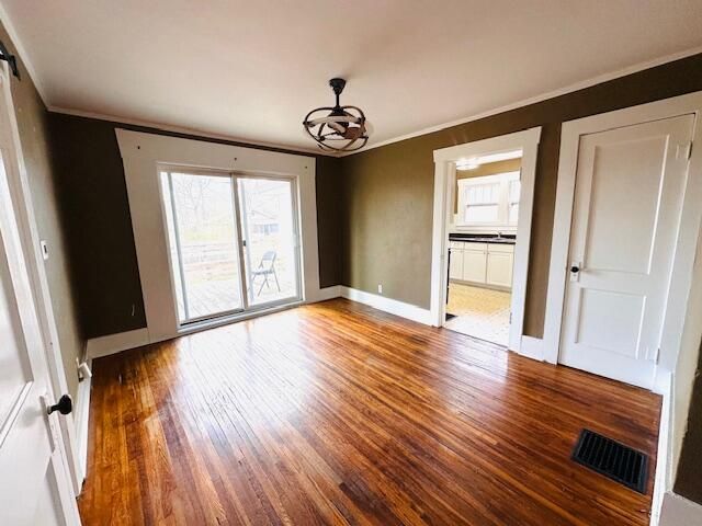 1109 SUNSET LN, Columbia, MO 65203