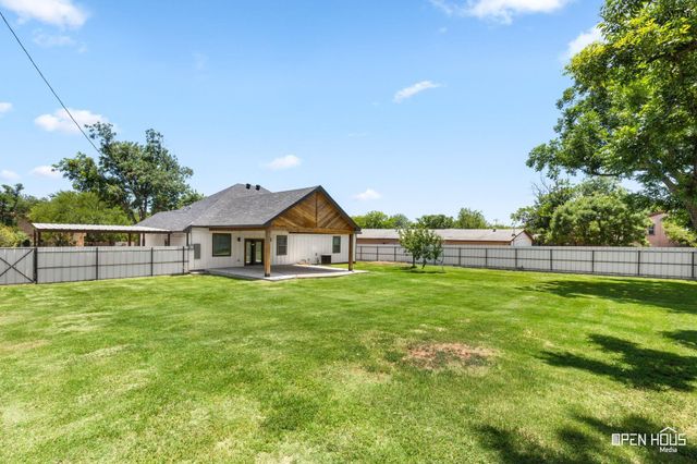 1802 CEDAR AVENUE, Wichita Falls, TX 76309