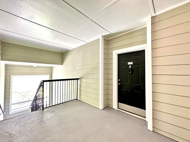 45 Sycamore Avenue 635, Charleston, SC 29407