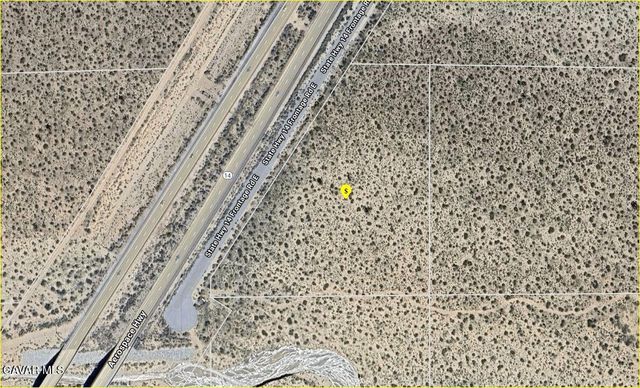 14 Freeway Frontage Rd, California City, CA 93501
