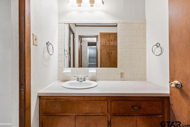 209 Beach, Jacksonville, TX 75766