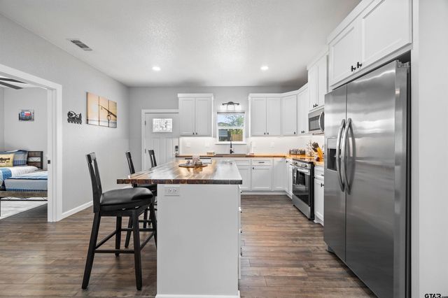 327 Arapaho, Quitman, TX 75783