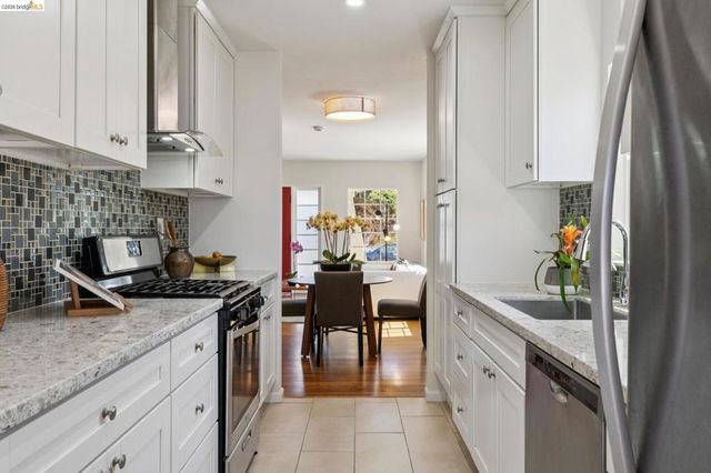 727 40Th St, Richmond, CA 94805