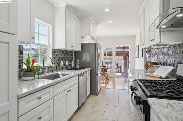 727 40Th St, Richmond, CA 94805