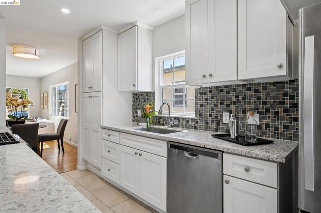 727 40Th St, Richmond, CA 94805