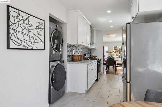 727 40Th St, Richmond, CA 94805