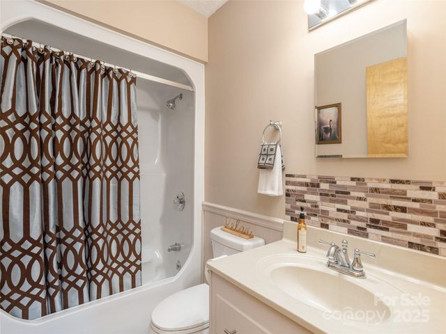 3021 Kanuga Road, Hendersonville, NC 28739