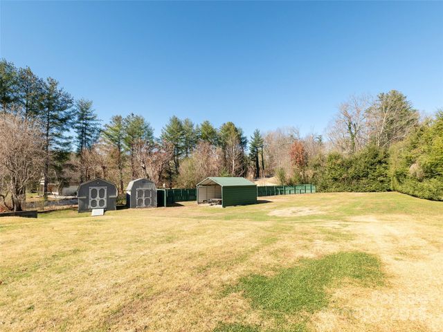 3021 Kanuga Road, Hendersonville, NC 28739