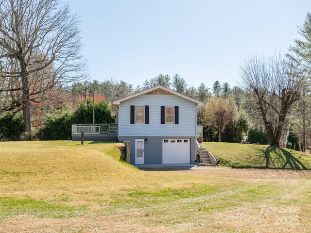 3021 Kanuga Road, Hendersonville, NC 28739