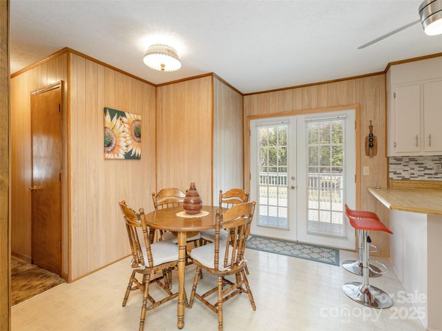 3021 Kanuga Road, Hendersonville, NC 28739