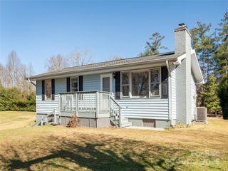 3021 Kanuga Road, Hendersonville, NC 28739