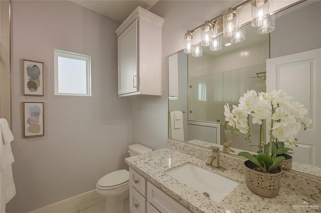 3000 E Tamarindo Avenue, Hidalgo, TX 78557