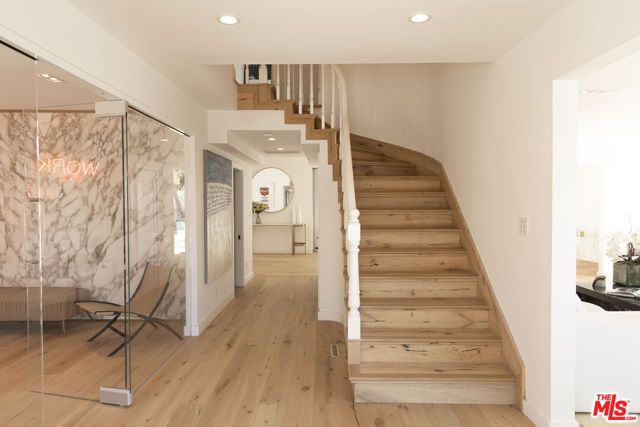 1330 Londonderry Place, Los Angeles, CA 90069