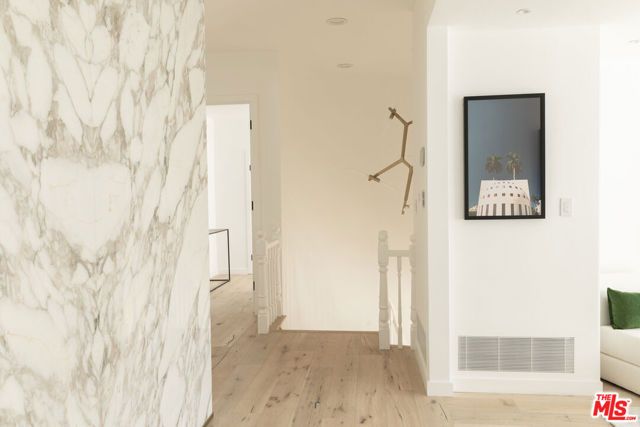 1330 Londonderry Place, Los Angeles, CA 90069