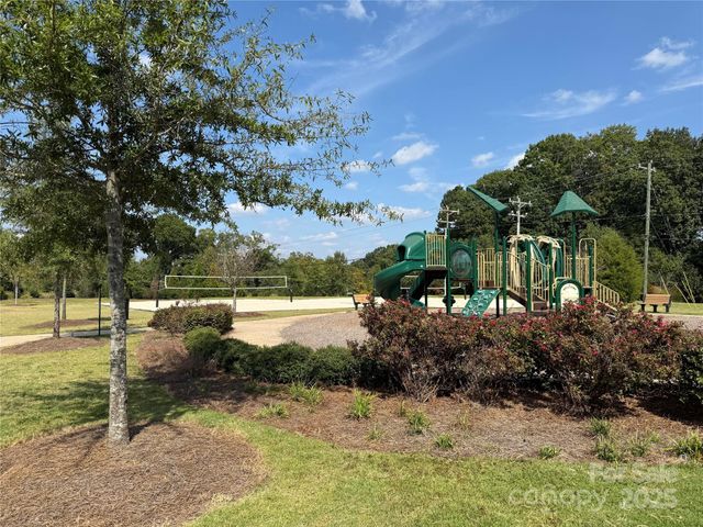 1086 Macallum Drive NW, Concord, NC 28027