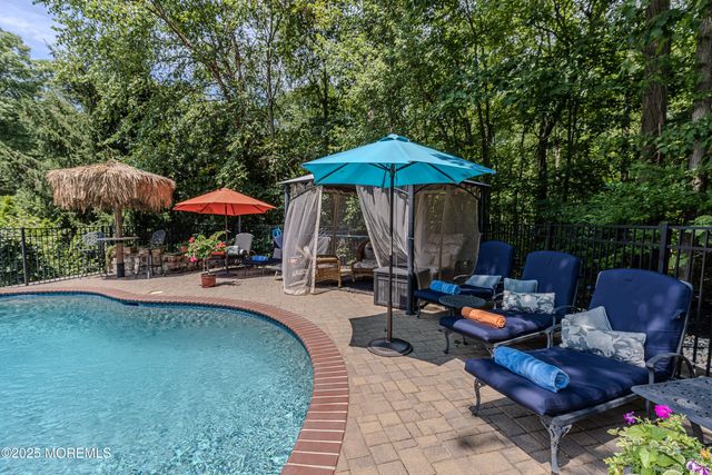 34 Kara Court, Matawan, NJ 07747