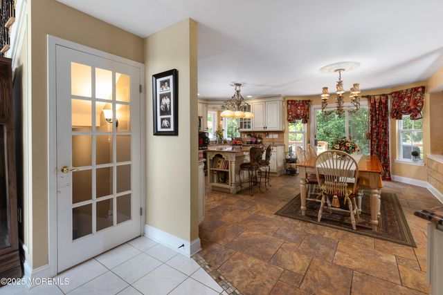 34 Kara Court, Matawan, NJ 07747