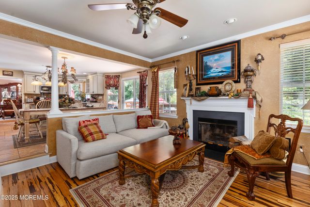 34 Kara Court, Matawan, NJ 07747