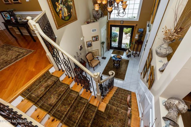 34 Kara Court, Matawan, NJ 07747