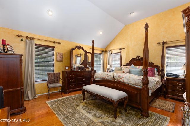 34 Kara Court, Matawan, NJ 07747