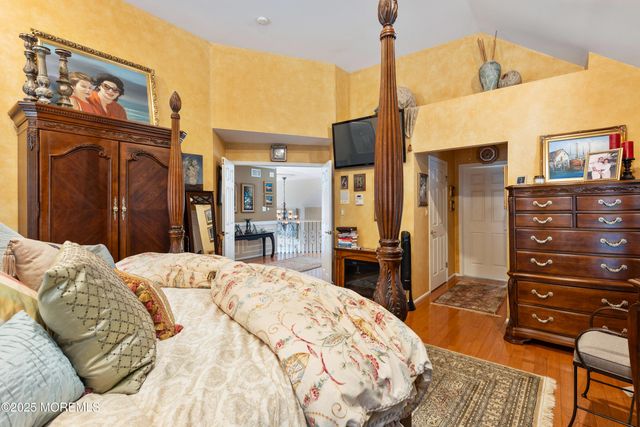 34 Kara Court, Matawan, NJ 07747