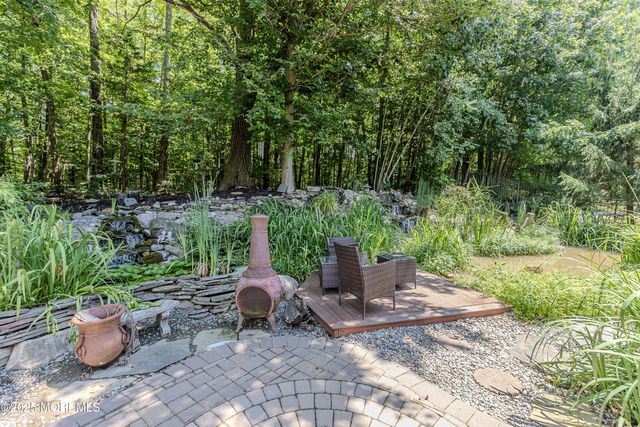 34 Kara Court, Matawan, NJ 07747