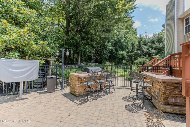 34 Kara Court, Matawan, NJ 07747