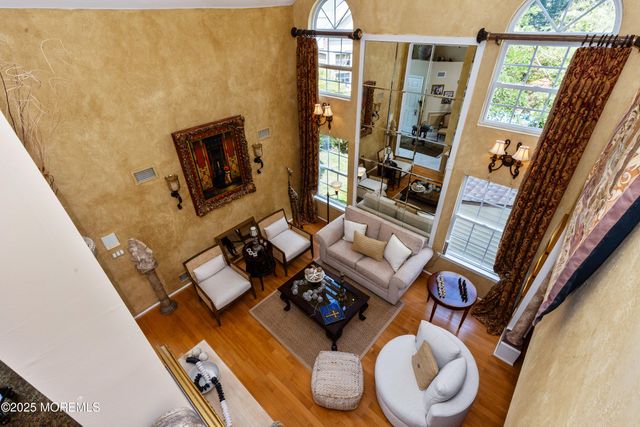 34 Kara Court, Matawan, NJ 07747