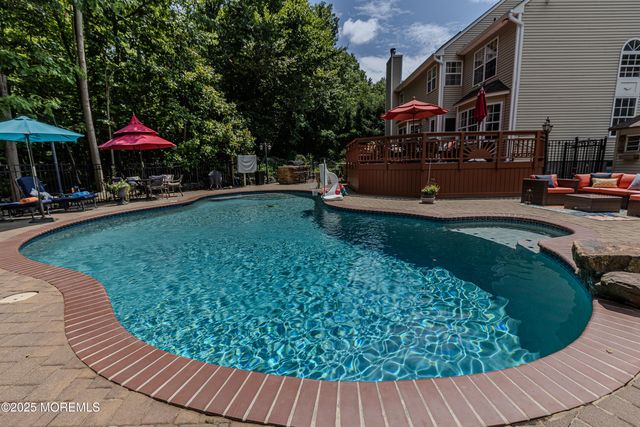 34 Kara Court, Matawan, NJ 07747