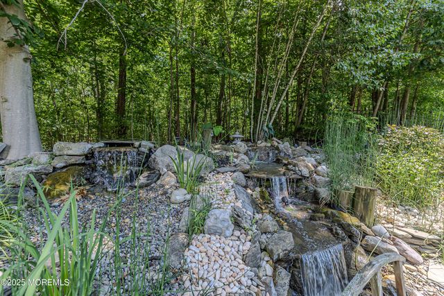 34 Kara Court, Matawan, NJ 07747