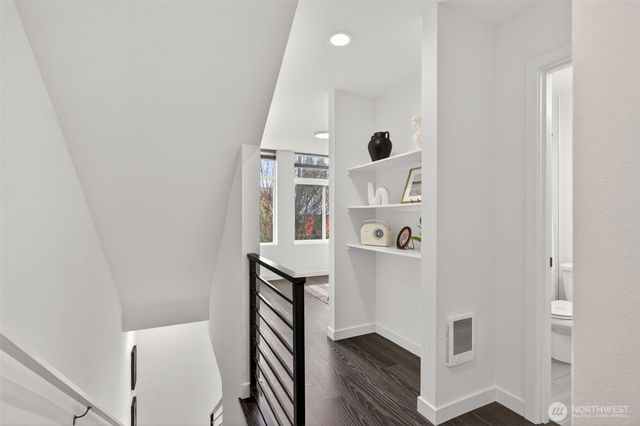 945 NW 56th Street, Seattle, WA 98107
