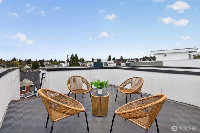 945 NW 56th Street, Seattle, WA 98107