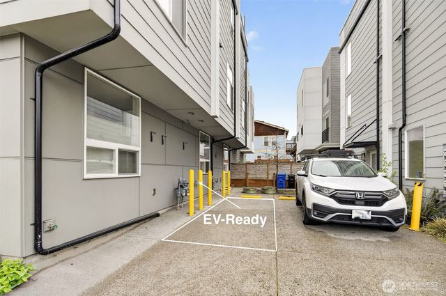945 NW 56th Street, Seattle, WA 98107