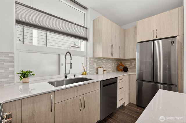 945 NW 56th Street, Seattle, WA 98107