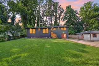 2537 Fontaine Circle, Decatur, GA 30032