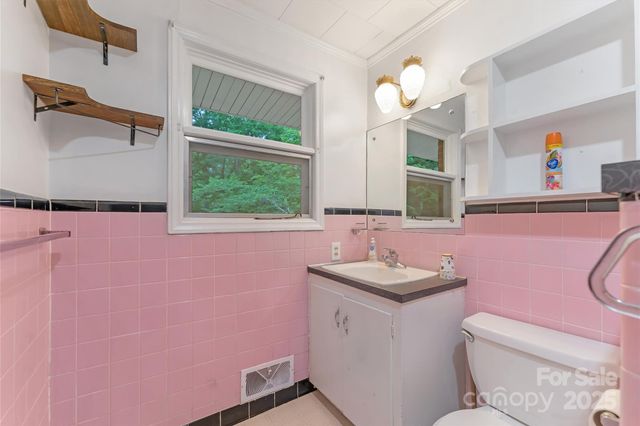 1713 Wildwood Drive, Albemarle, NC 28001