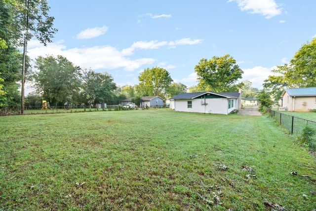 2307 Pendleton Dr, Clarksville, TN 37042