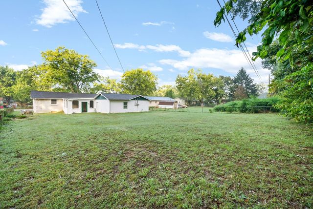 2307 Pendleton Dr, Clarksville, TN 37042