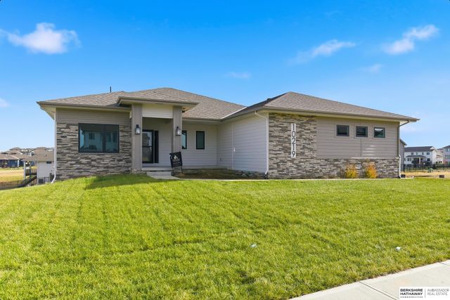 10219 S 191st Street, Omaha, NE 68135