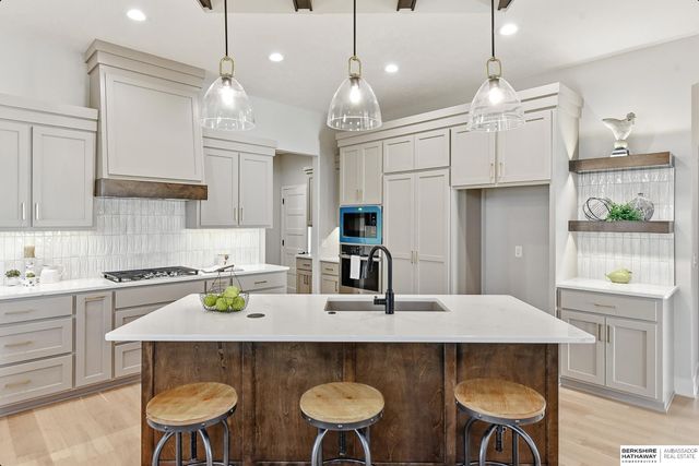 10219 S 191st Street, Omaha, NE 68135