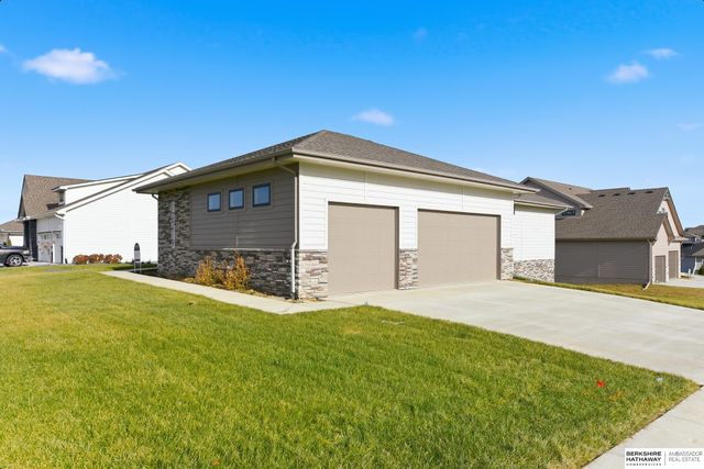 10219 S 191st Street, Omaha, NE 68135