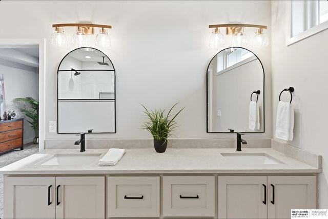 10219 S 191st Street, Omaha, NE 68135