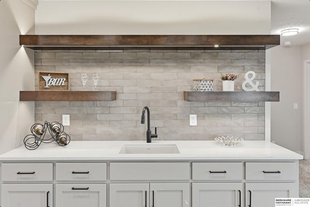 10219 S 191st Street, Omaha, NE 68135