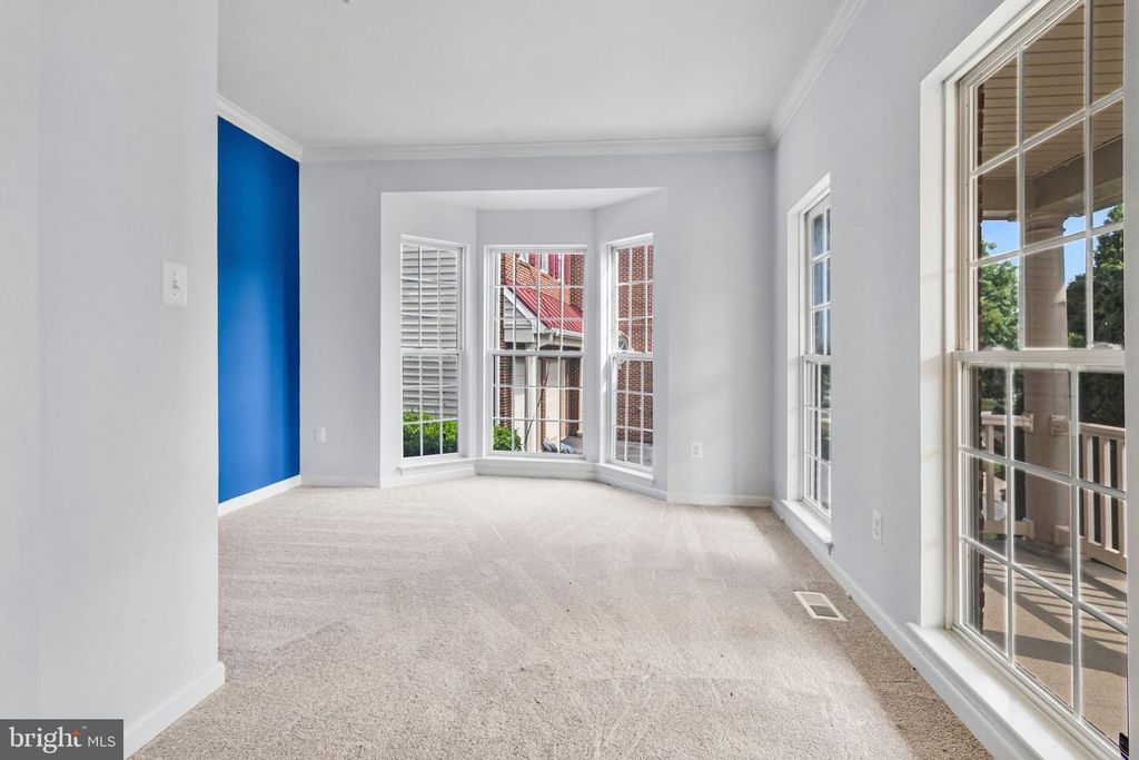 Image 14 of property listing at 9252 SENNA CT, Waldorf, MD 20603