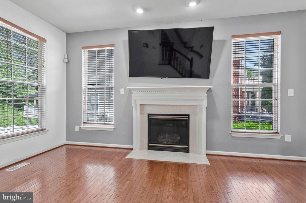 Image 25 of property listing at 9252 SENNA CT, Waldorf, MD 20603