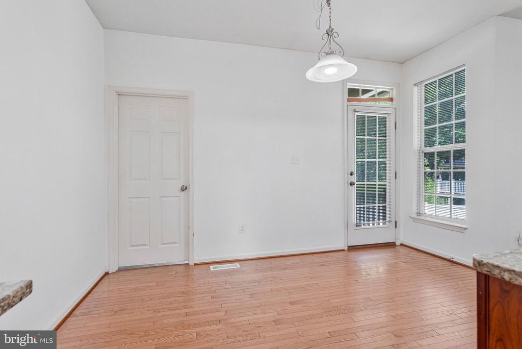 Image 27 of property listing at 9252 SENNA CT, Waldorf, MD 20603