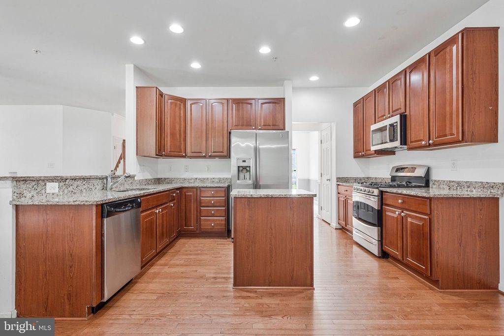 Image 31 of property listing at 9252 SENNA CT, Waldorf, MD 20603
