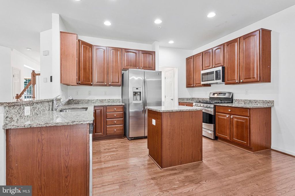 Image 36 of property listing at 9252 SENNA CT, Waldorf, MD 20603