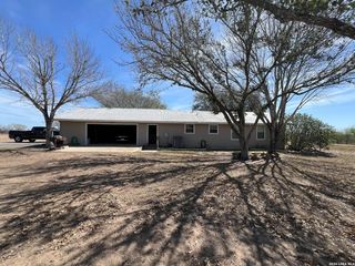 6617 FM 882, Kenedy, TX 78119