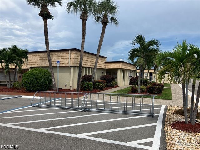 116 Gledhill CT, Fort Myers, FL 33919